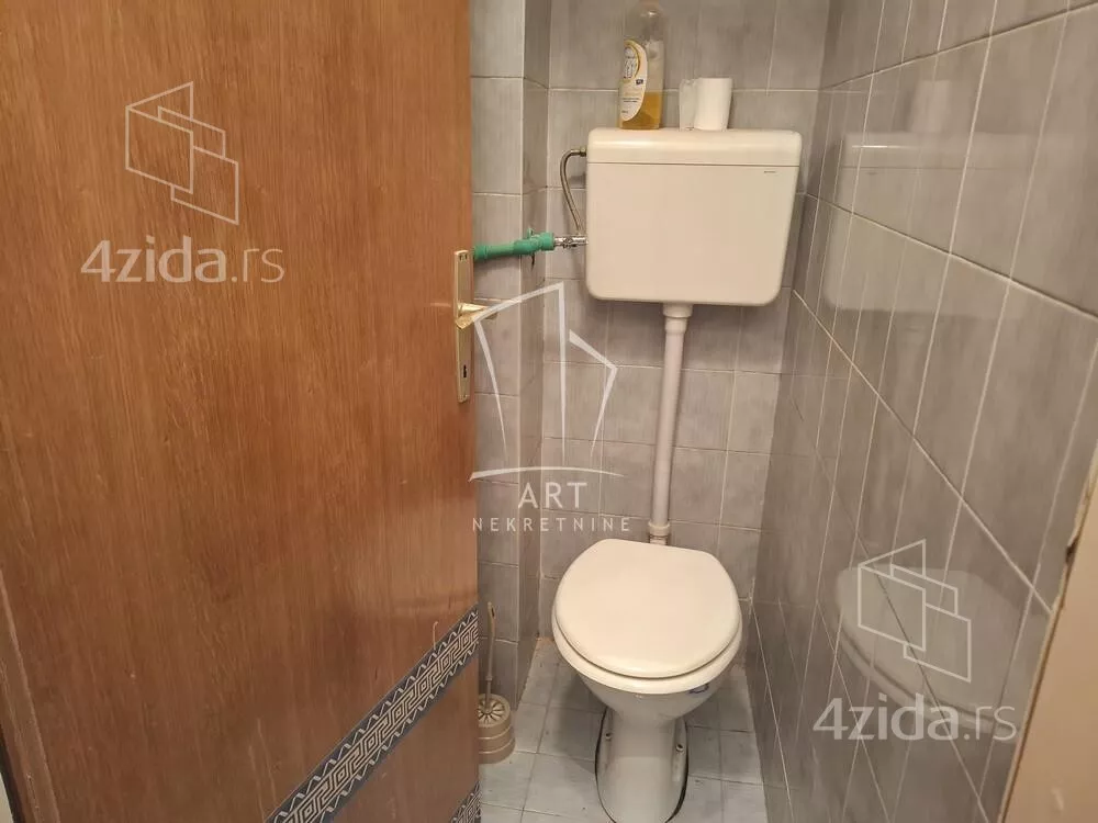 Lokal | 4zida