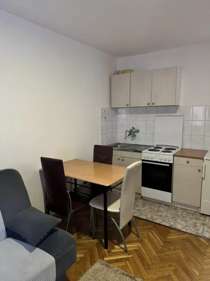 Valentina Vodnika | 4zida.rs