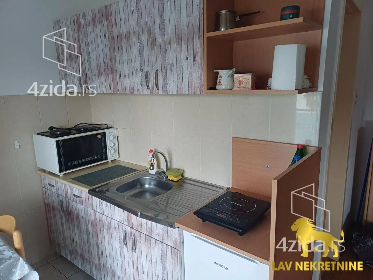 Jednoiposoban stan | 4zida