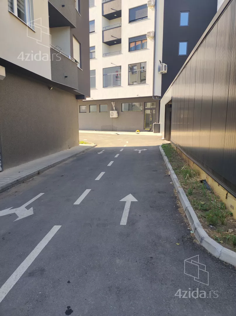 Garaža | 4zida