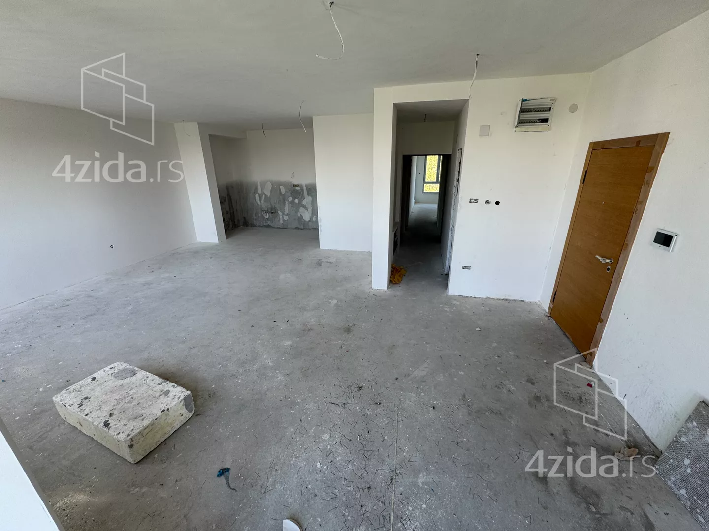Četvorosoban stan | 4zida
