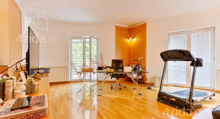 4-etažna kuća | 4zida