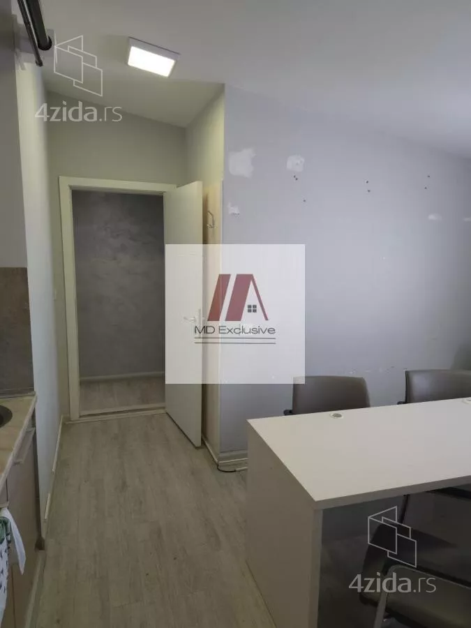 Šestosoban stan | 4zida