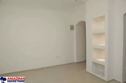 Cara Uroša | 4zida.rs