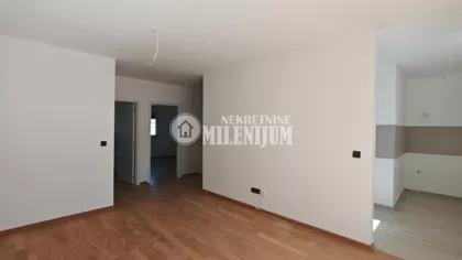 Surčin (mesto) | 4zida.rs