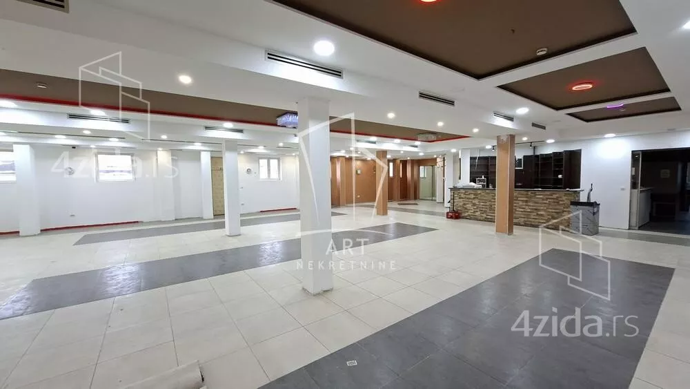 Poslovni prostor | 4zida