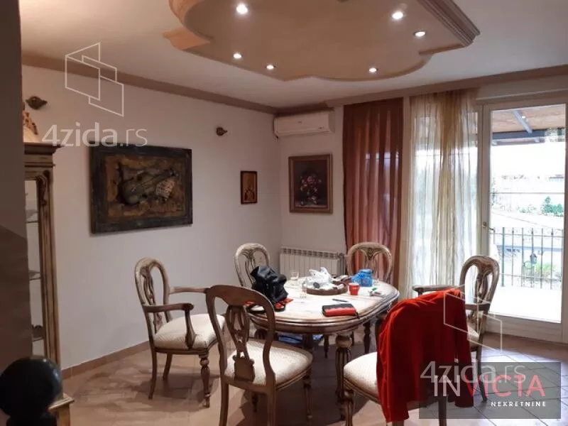 Kuća | 4zida
