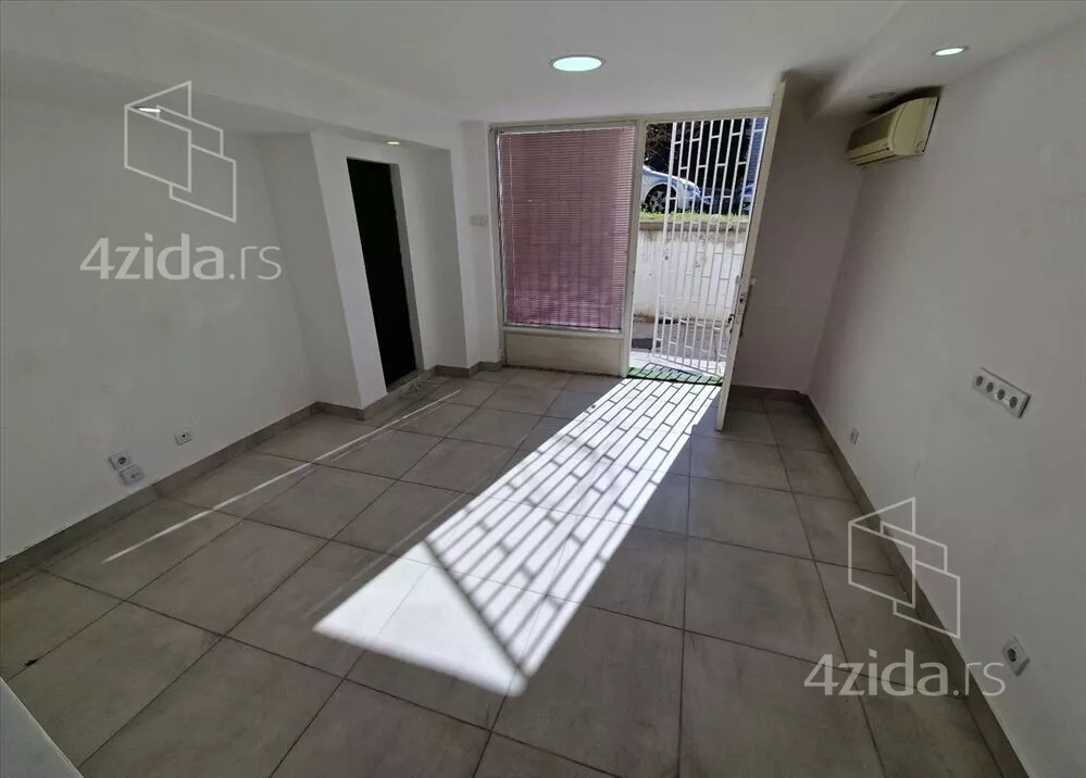 Lokal | 4zida