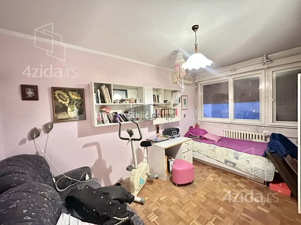 Troiposoban stan | 4zida