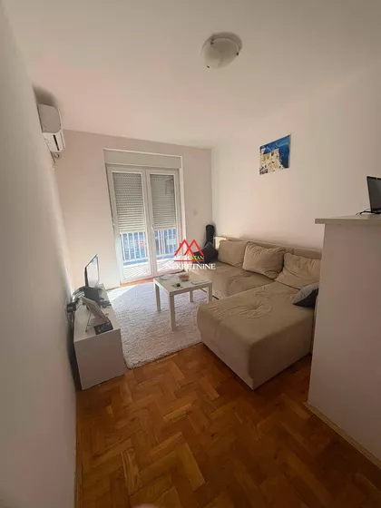 Heroja Pinkija | 4zida.rs