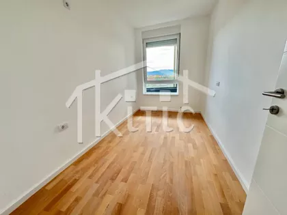 Ledena Stena | 4zida.rs