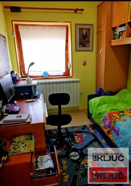 Popovica | 4zida.rs