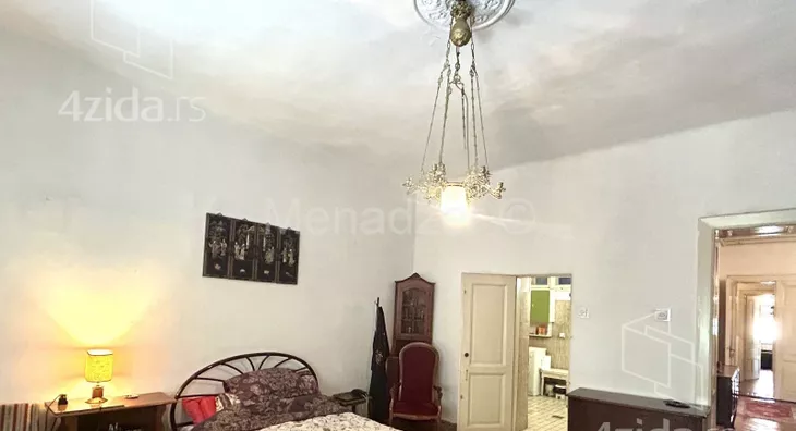 Četvoroiposoban stan | 4zida
