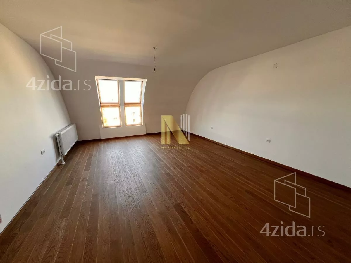 Šestosoban stan | 4zida