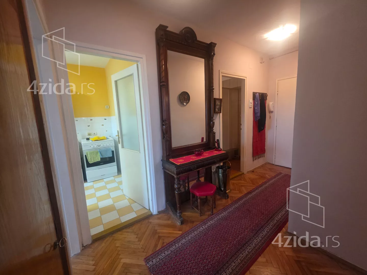 Dvoiposoban stan | 4zida