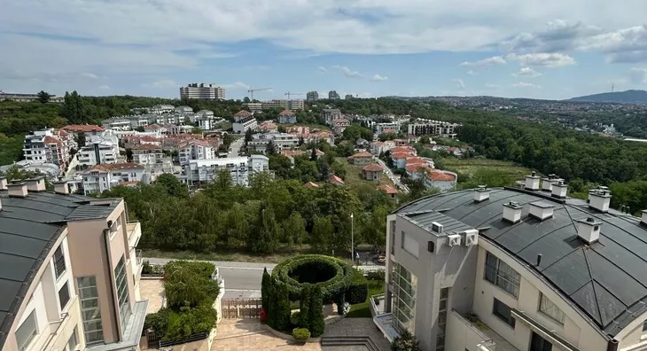 Šestoiposoban stan | 4zida