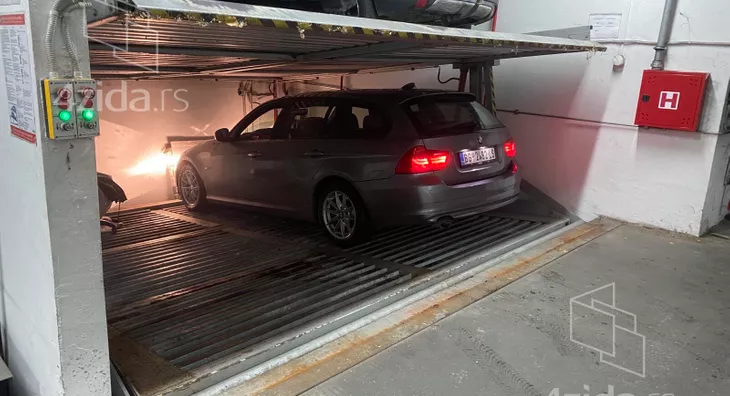 Parking | 4zida