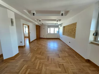 Vašarište | 4zida.rs