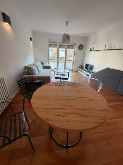 Kalenić pijaca | 4zida.rs