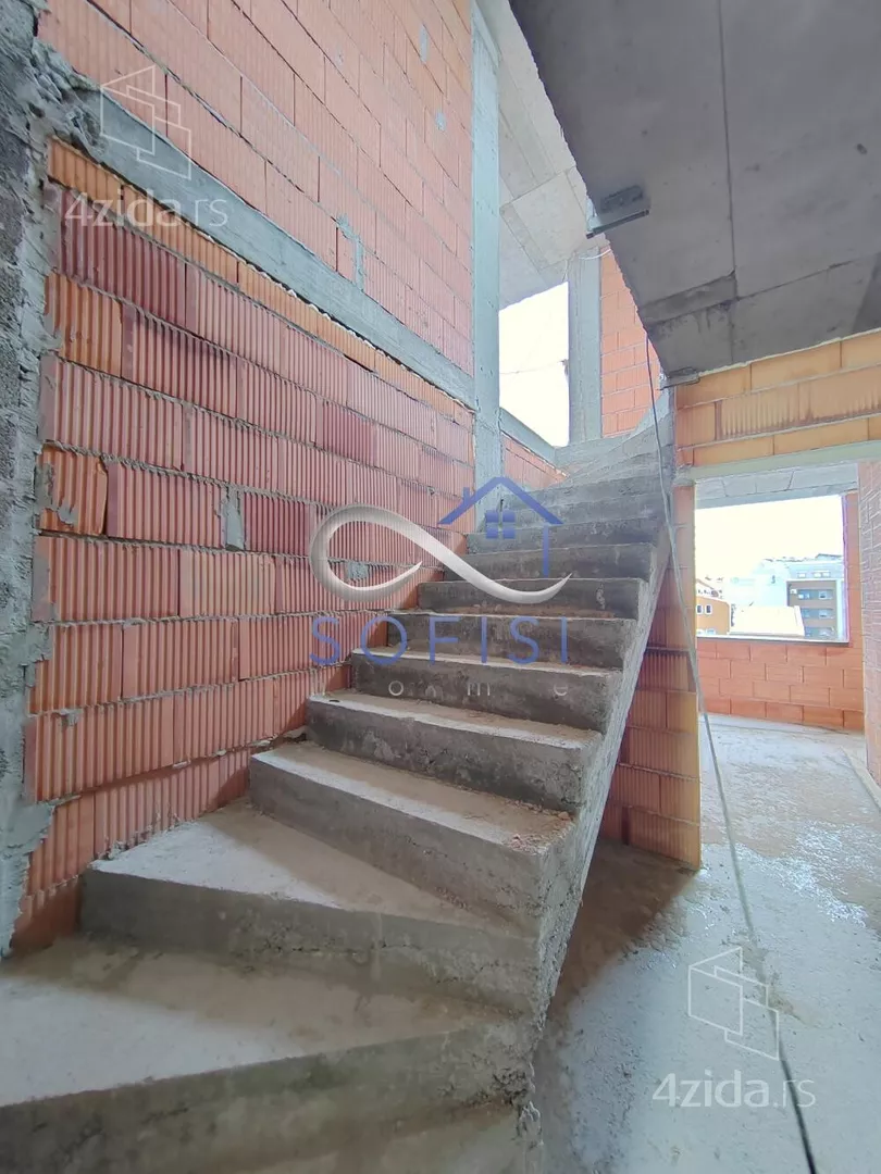 Petosoban stan | 4zida