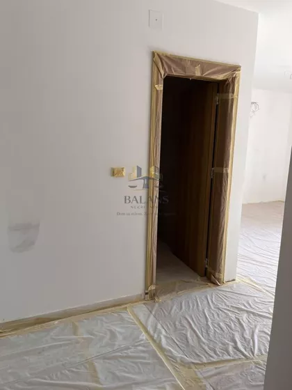 Stari Banovci | 4zida.rs
