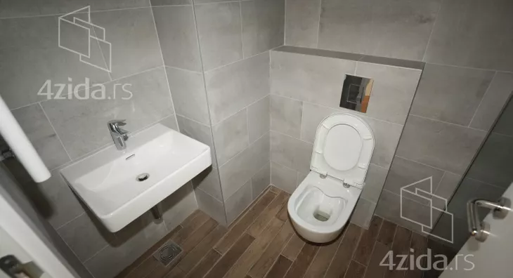 Petosoban stan | 4zida