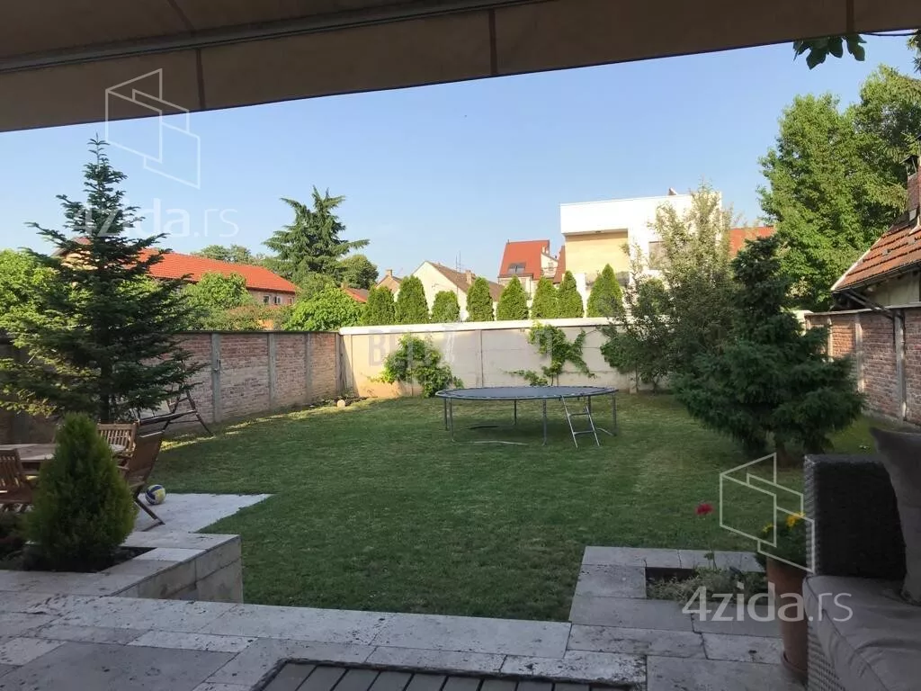 Kuća | 4zida