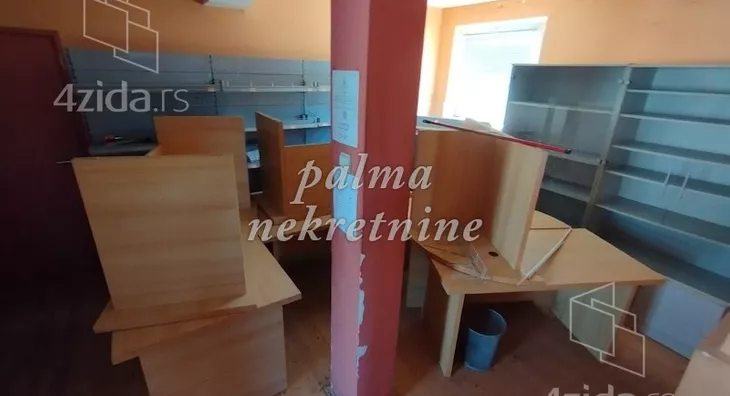 Poslovna zgrada | 4zida