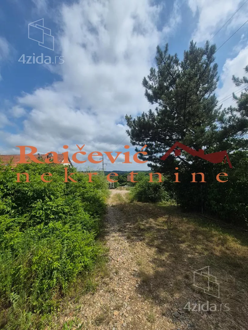 Plac | 4zida
