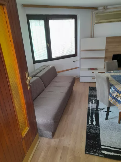 Čestelinska 1A | 4zida.rs