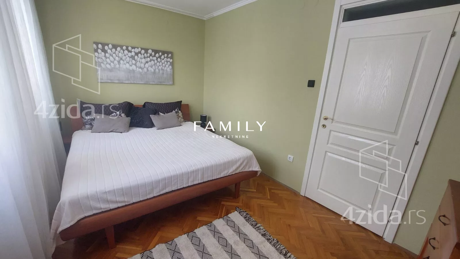 Troiposoban stan | 4zida