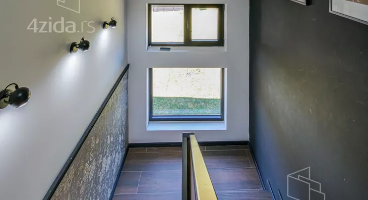 4-etažna kuća | 4zida