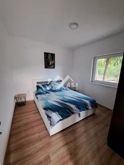 Mala Kamenica | 4zida.rs