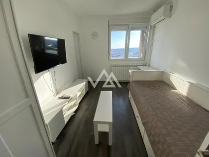 Crveni Krst Vračar | 4zida.rs