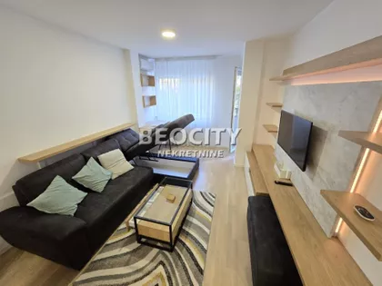 Vuka Karadžića | 4zida.rs