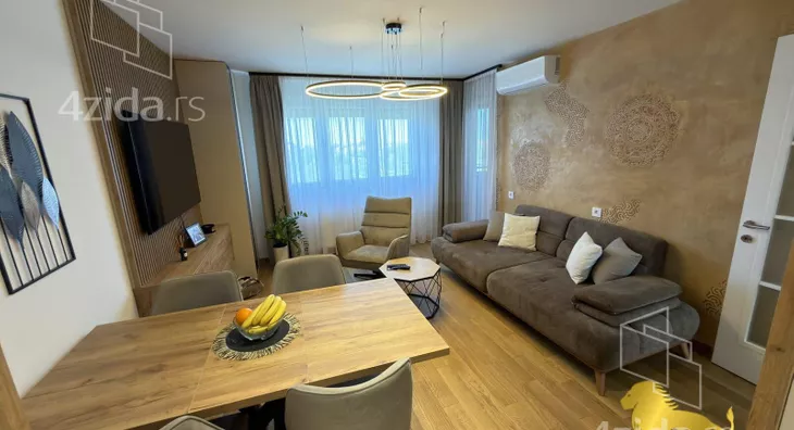 Troiposoban stan | 4zida