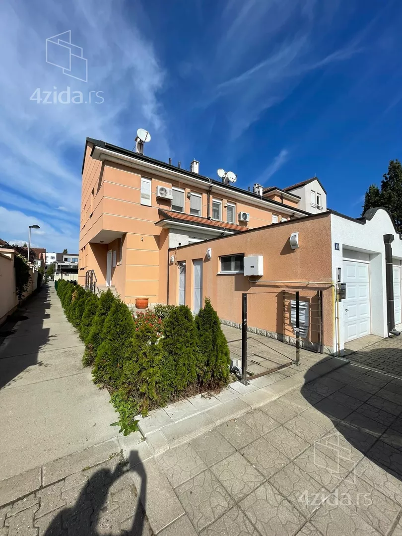 3-etažna kuća | 4zida