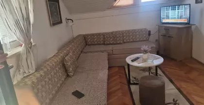 Nemanjina 24 | 4zida.rs