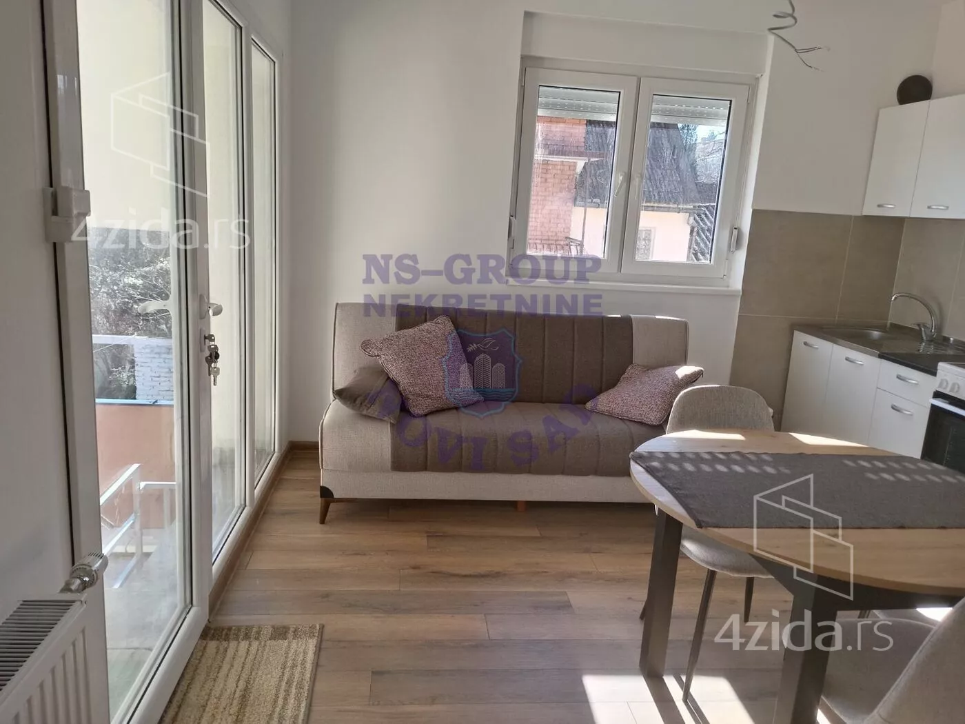 Dvoiposoban stan | 4zida