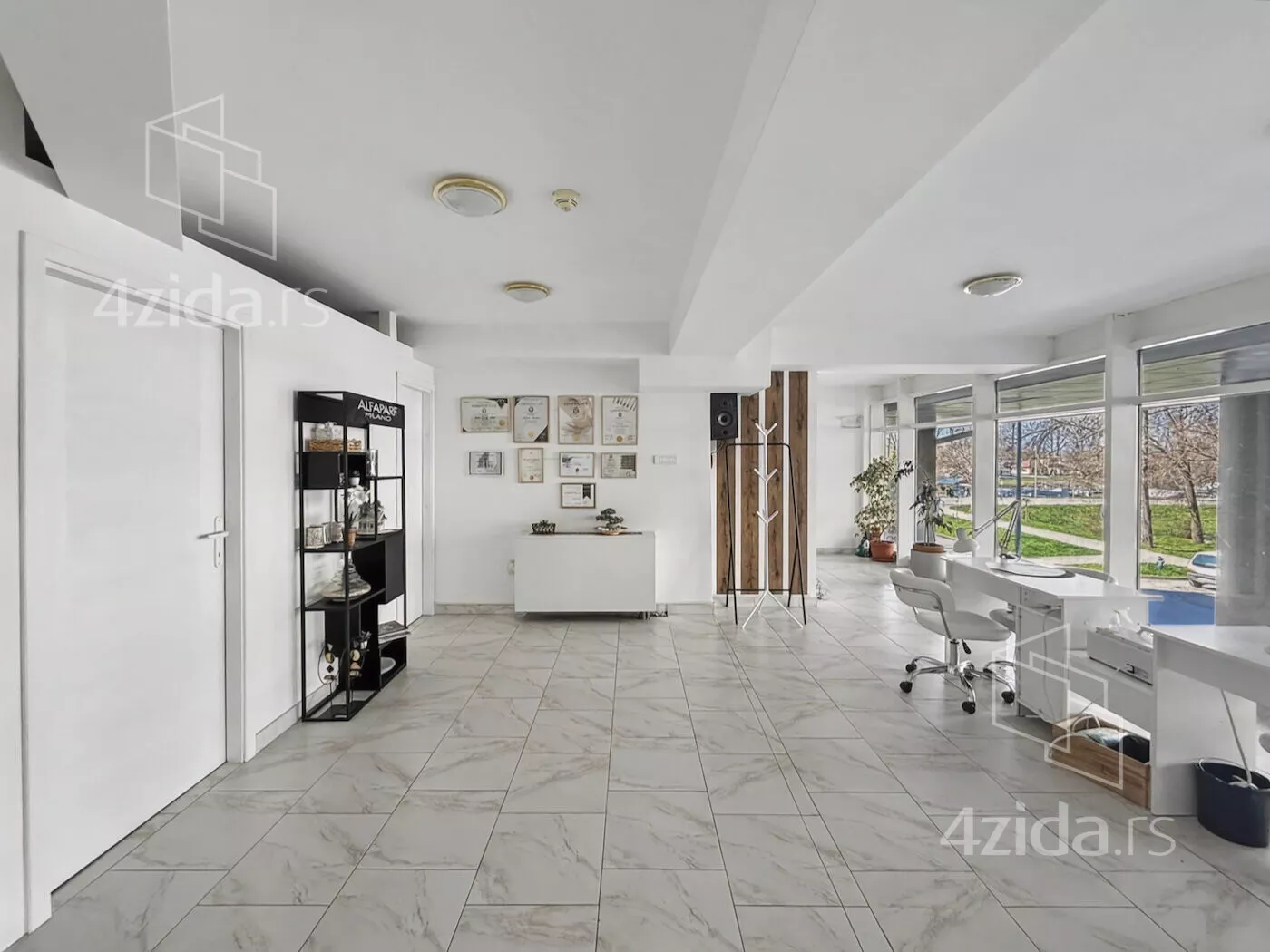 Poslovni prostor | 4zida