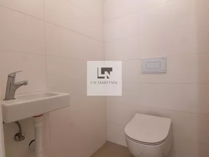 Crveni Krst Vračar | 4zida.rs