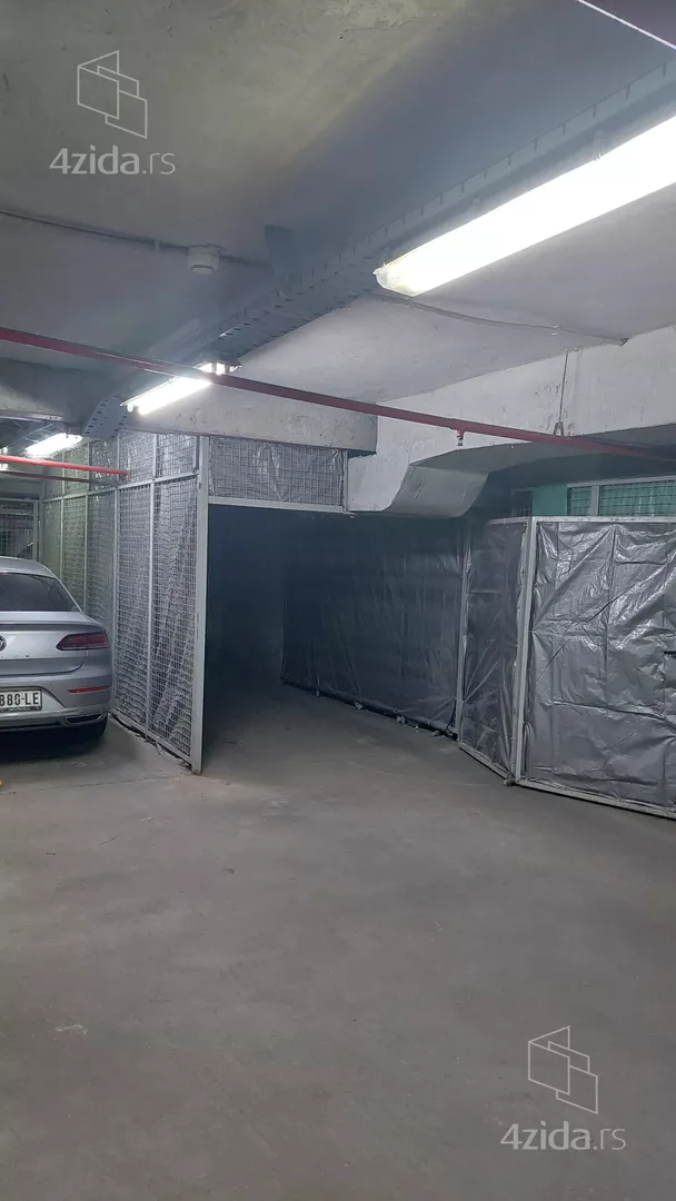Garaža | 4zida