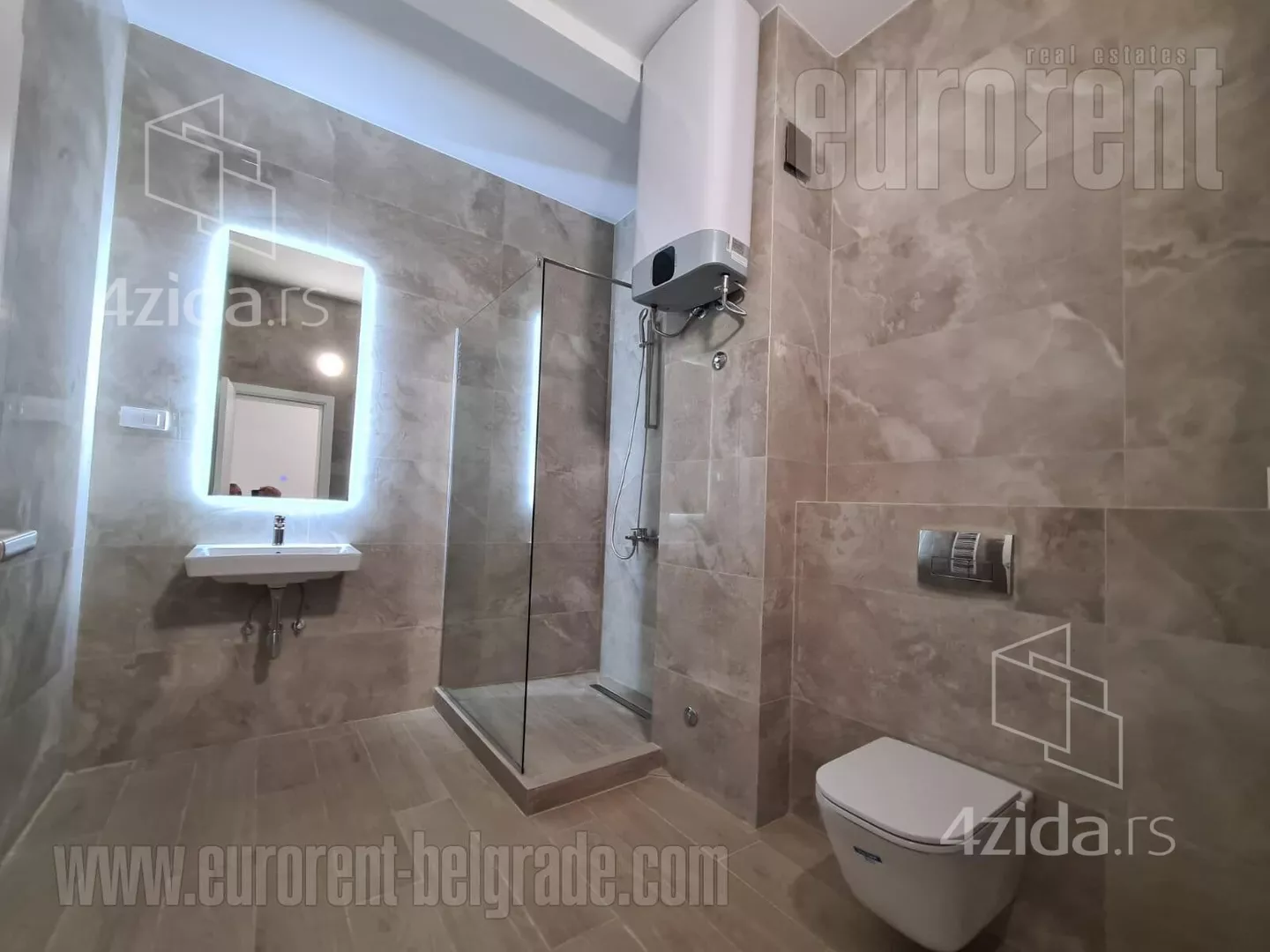 Šestosoban stan | 4zida