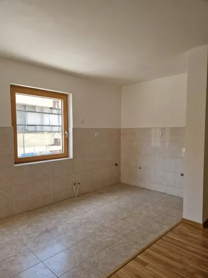 Milorada Veljkovića-Špaje 4A | 4zida.rs