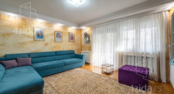 Petosoban stan | 4zida