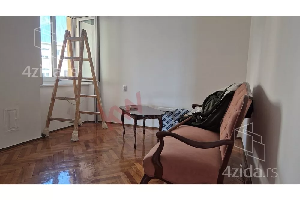 Kancelarija | 4zida