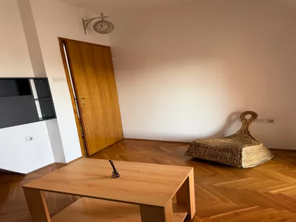 Karađorđeva 8 | 4zida.rs