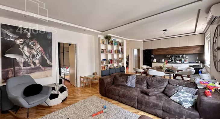 Petosoban stan | 4zida