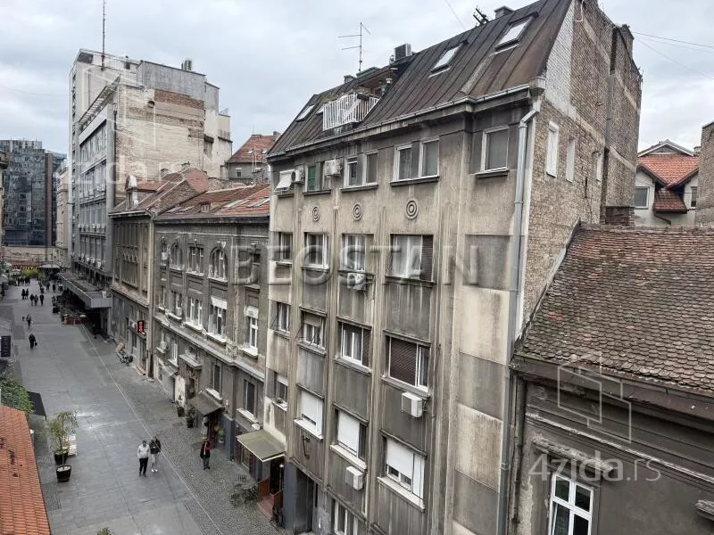 Šestosoban stan | 4zida