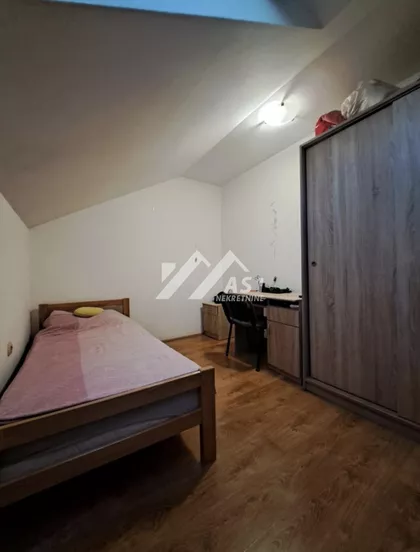 Janka Čmelika | 4zida.rs